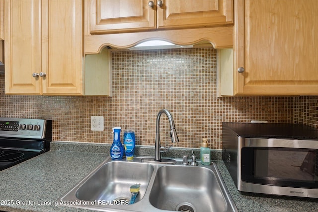 4111 Bridgeport Dr, Lansing, MI 48911 - photo 13