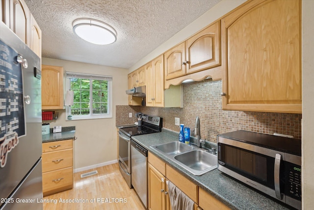 4111 Bridgeport Dr, Lansing, MI 48911 - photo 11