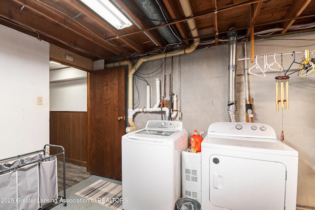 1614 N Eifert Rd, Holt, MI 48842 - laundry area featuring washer and dryer