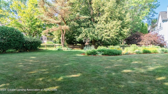 3888 Breckinridge Dr, Okemos, MI 48864 - view of grassy yard