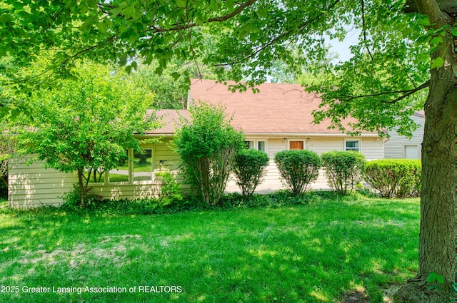 2162 Kent St, Okemos, MI 48864 - view of grassy yard