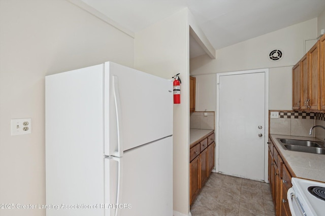 1020 Belaire Ave, Lansing, MI 48910 - photo 7