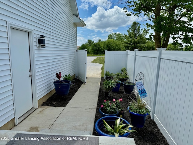 10993 Lakeside Dr, Perrinton, MI 48871 - view of patio / terrace