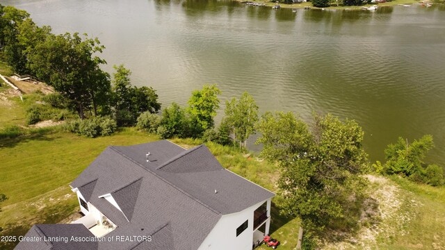 10993 Lakeside Dr, Perrinton, MI 48871 - aerial view of property and surrounding area featuring a large body of water