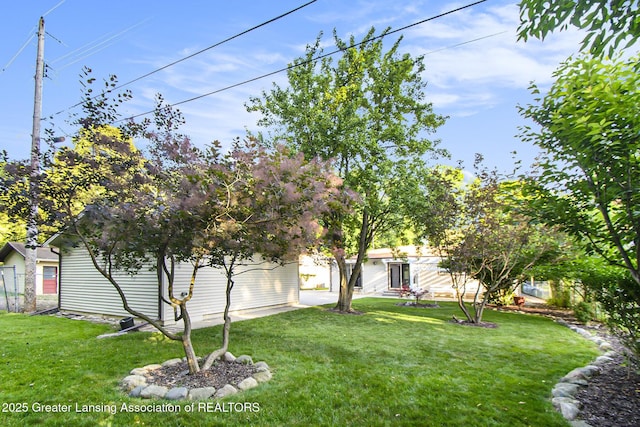1809 S Holly Way, Lansing, MI 48910 - view of green lawn