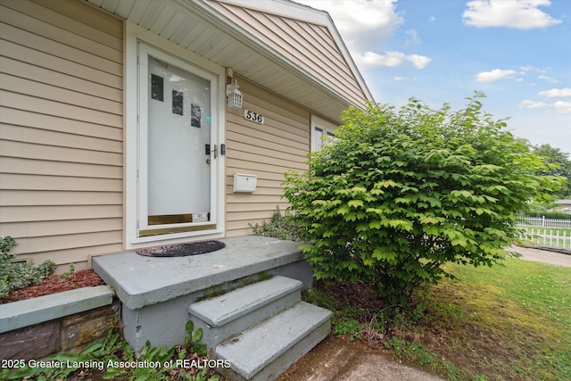 536 Hunter Blvd, Lansing, MI 48910 - view of exterior entry