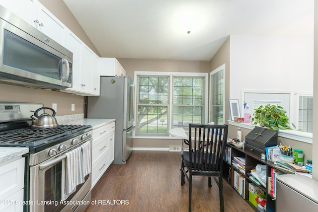6528 Springtree Ln Unit 31, Lansing, MI 48917