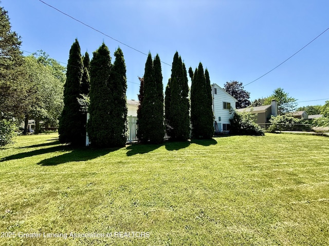 3618 Alpine Dr, Lansing, MI 48911 - view of yard