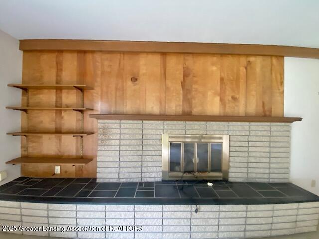 12906 Bilmar Ln, Grand Blanc, MI 48439 - detailed view of a fireplace