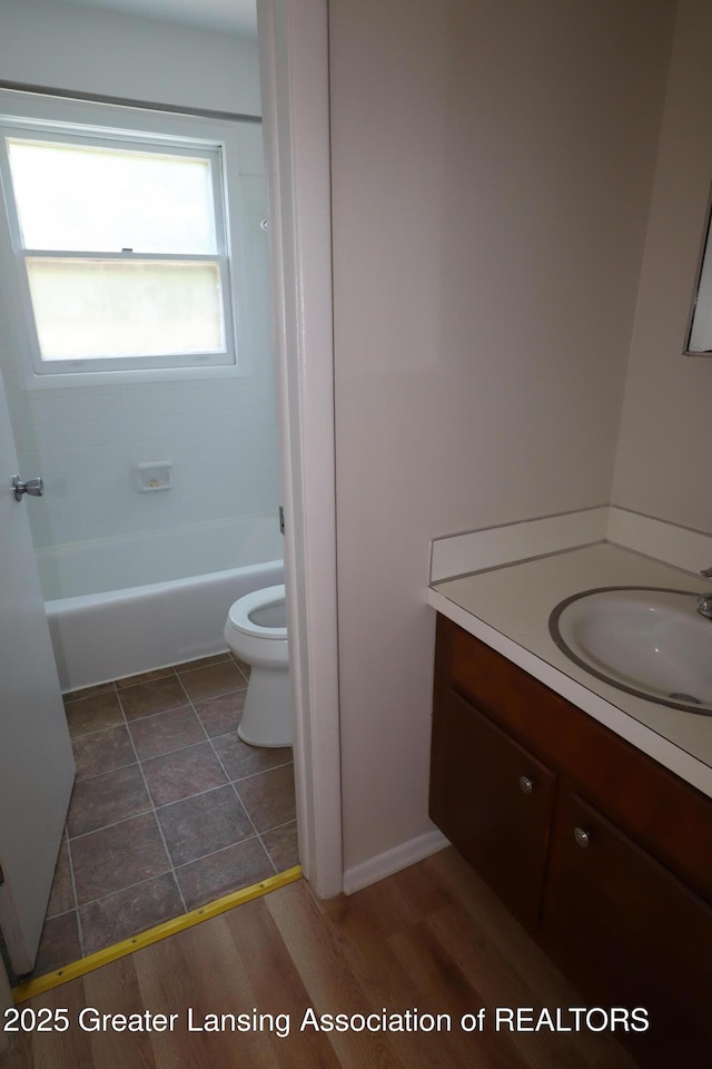 3700-3702 Malibu Dr, Lansing, MI 48911 - full bath with vanity and toilet
