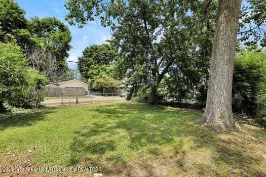 3805 Donald St, Lansing, MI 48910 - photo 5
