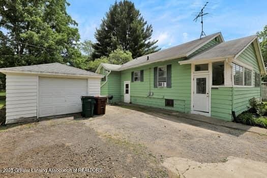 3805 Donald St, Lansing, MI 48910 - photo 1