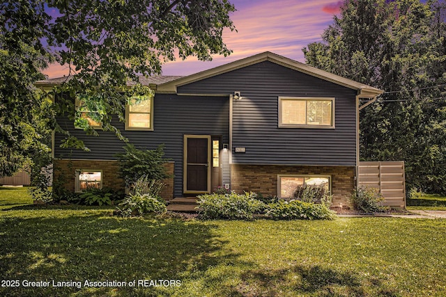 813 W Main St, Grand Ledge, MI 48837 - photo 1