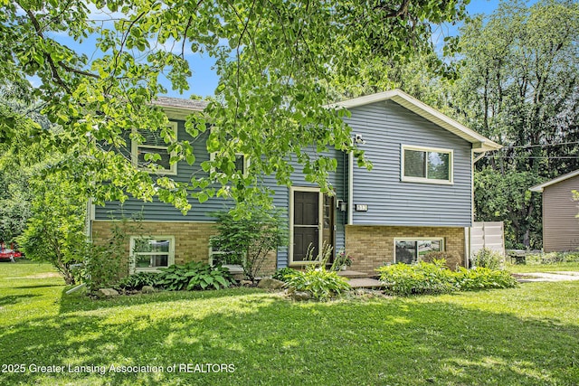 813 W Main St, Grand Ledge, MI 48837 - photo 4