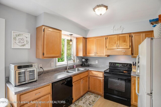 813 W Main St, Grand Ledge, MI 48837 - photo 13