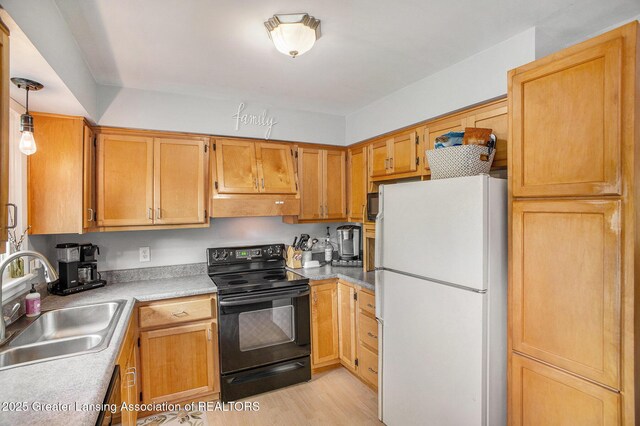 813 W Main St, Grand Ledge, MI 48837 - photo 14