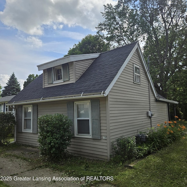 710 S Sheldon St, Charlotte, MI 48813 - photo 2