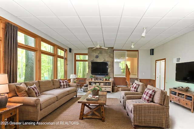 13368 Forest Hill Rd, Grand Ledge, MI 48837 - living room featuring a wainscoted wall
