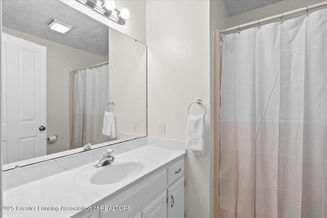 527 Day Rd, Owosso, MI 48867 - bathroom featuring vanity