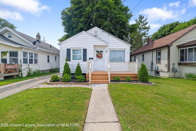 2324 Maplewood Ave, Lansing, MI 48910 - photo 1
