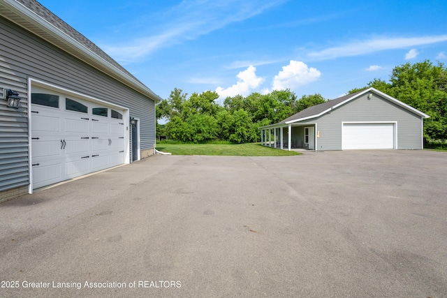 14747 Forest Hill Rd, Grand Ledge, MI 48837 - view of detached garage