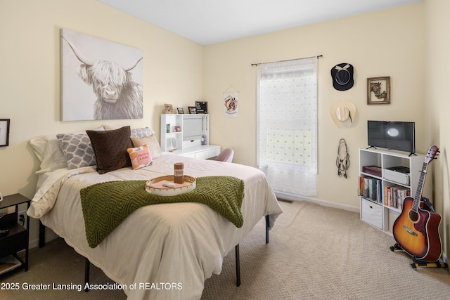 14747 Forest Hill Rd, Grand Ledge, MI 48837 - carpeted bedroom featuring baseboards