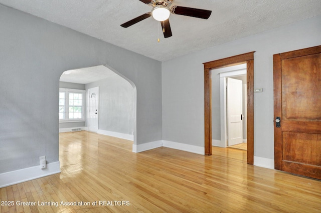 422 N Magnolia Ave, Lansing, MI 48912 - photo 6