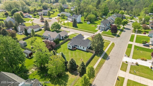 10053 Deblind Cir, Dimondale, MI 48821 - photo 5