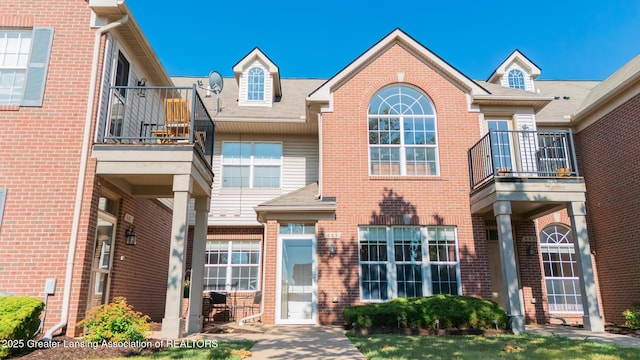 603 Worthington Dr, Lansing, MI 48906 - photo 1