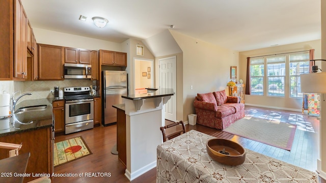 603 Worthington Dr, Lansing, MI 48906 - photo 9
