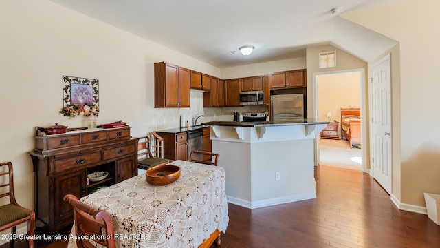 603 Worthington Dr, Lansing, MI 48906 - photo 10