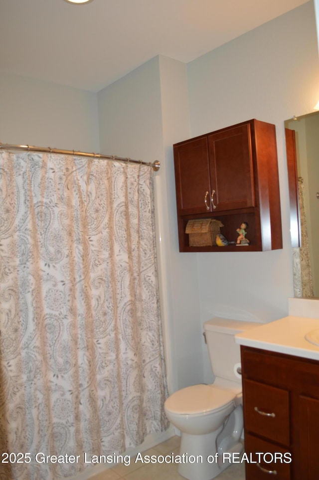 3706 Flying Gulch Dr, Holt, MI 48842 - bathroom featuring vanity and a shower with curtain