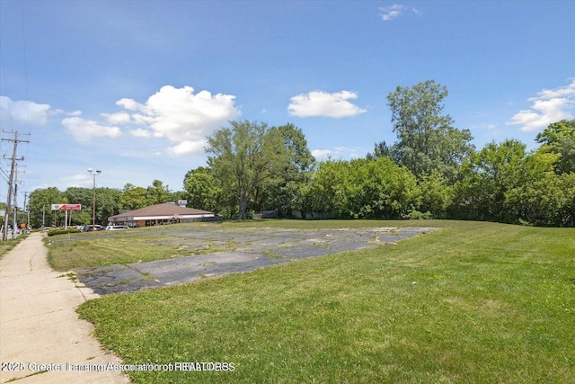 5906 Marsh Rd, Haslett, MI 48840