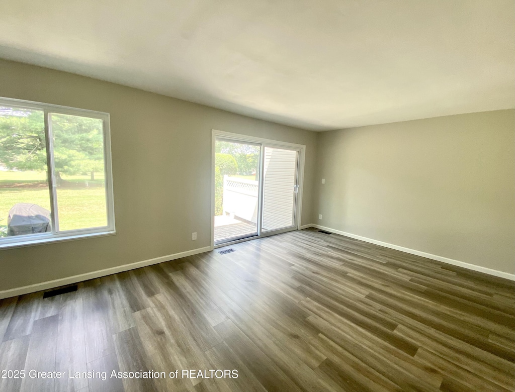 2071 Lac Du Mont, Haslett, MI 48840 - photo 4