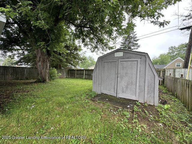 117 Harriet Ave, Lansing, MI 48917 - photo 6