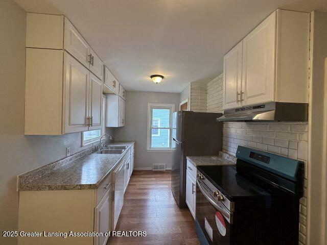 117 Harriet Ave, Lansing, MI 48917 - photo 10