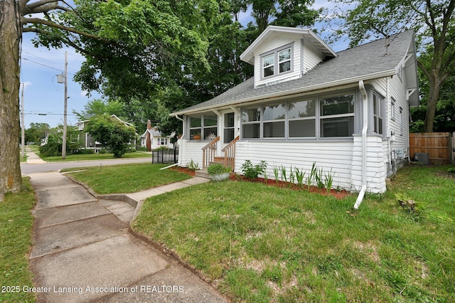 1730 Stirling Ave, Lansing, MI 48910 - photo 1