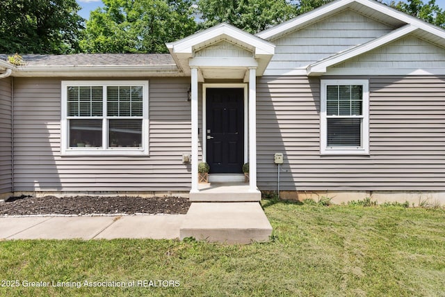4930 N Campers Trl, Perrinton, MI 48871 - view of front facade with a front lawn