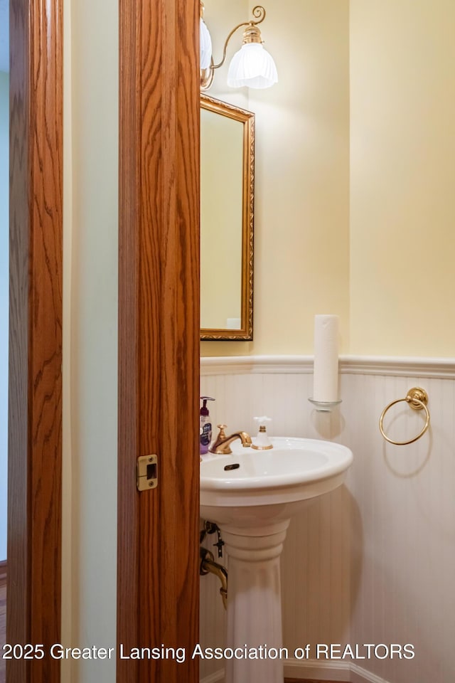 205 Geneva Cir, Lansing, MI 48917 - photo 16