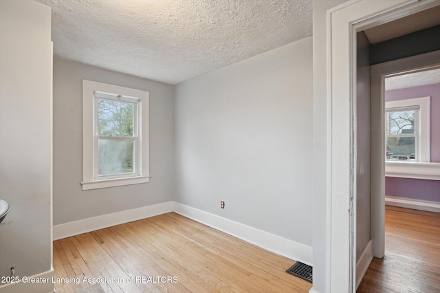 222 Strathmore Rd, Lansing, MI 48910 - photo 31