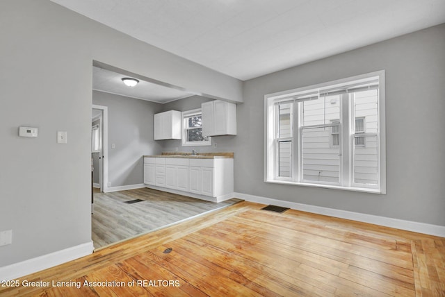 405 E Hodge Ave, Lansing, MI 48910 - photo 18