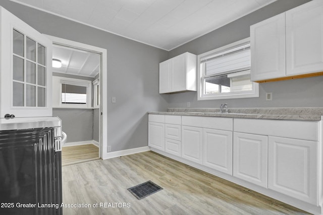 405 E Hodge Ave, Lansing, MI 48910 - photo 21