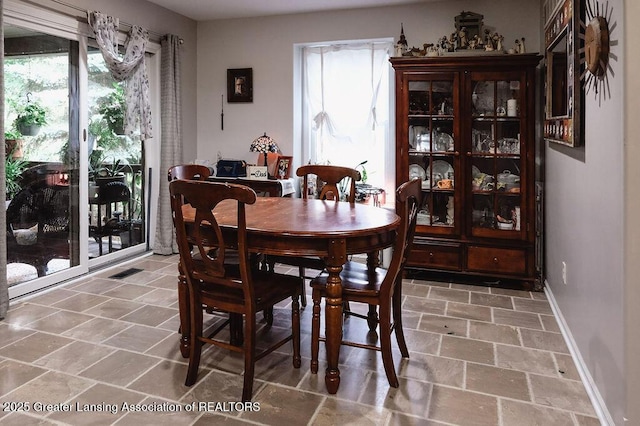 2486 Houghton Hollow Dr, Lansing, MI 48911 - photo 9