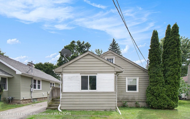 1523 Downey St, Lansing, MI 48906 - photo 2