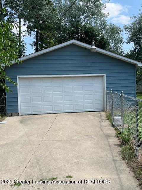 3413 Churchill Ave, Lansing, MI 48911 - photo 2