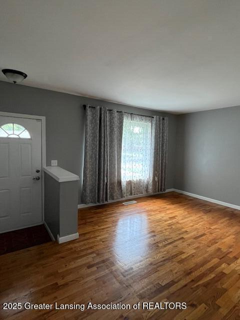 3413 Churchill Ave, Lansing, MI 48911 - photo 4