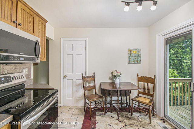 113 S Matthews St, Mason, MI 48854 - photo 7