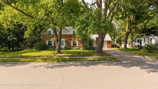 569 E Holmes Rd, Lansing, MI 48910 - photo 2
