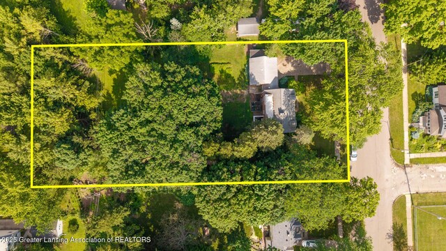 569 E Holmes Rd, Lansing, MI 48910 - photo 35
