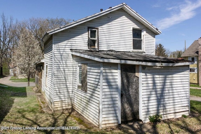 413 W Oakland Ave, Lansing, MI 48906 - photo 2